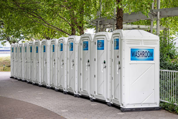 Best Portable bathroom rental  in Everett, MA