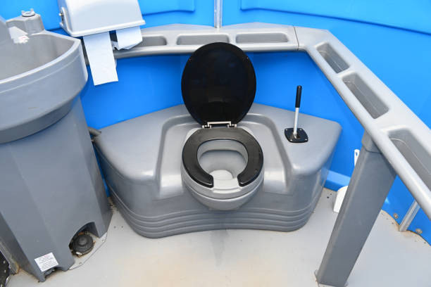 Best Porta potty rental near me  in Everett, MA